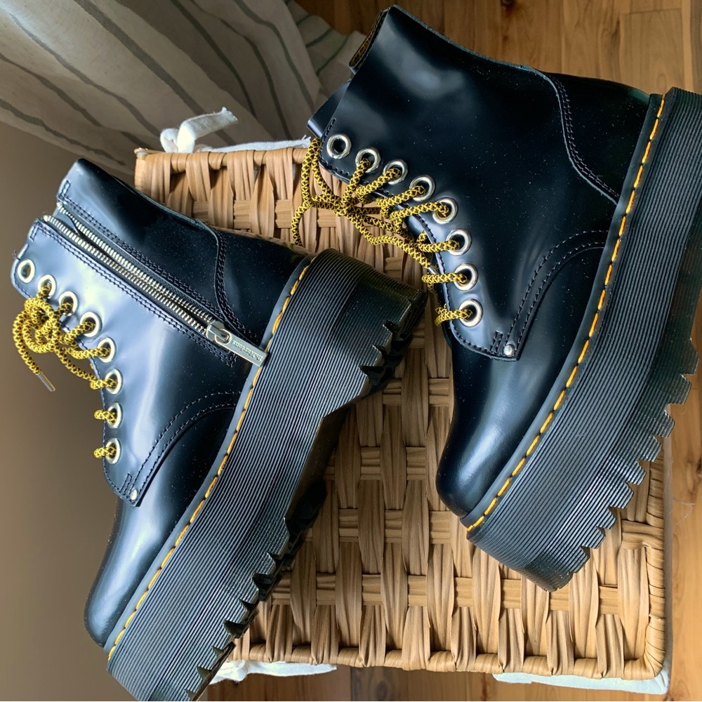 Doc Martens Jadon Max Platform Boots, Buttero black leather. 9” tall. - Picture 4 of 9